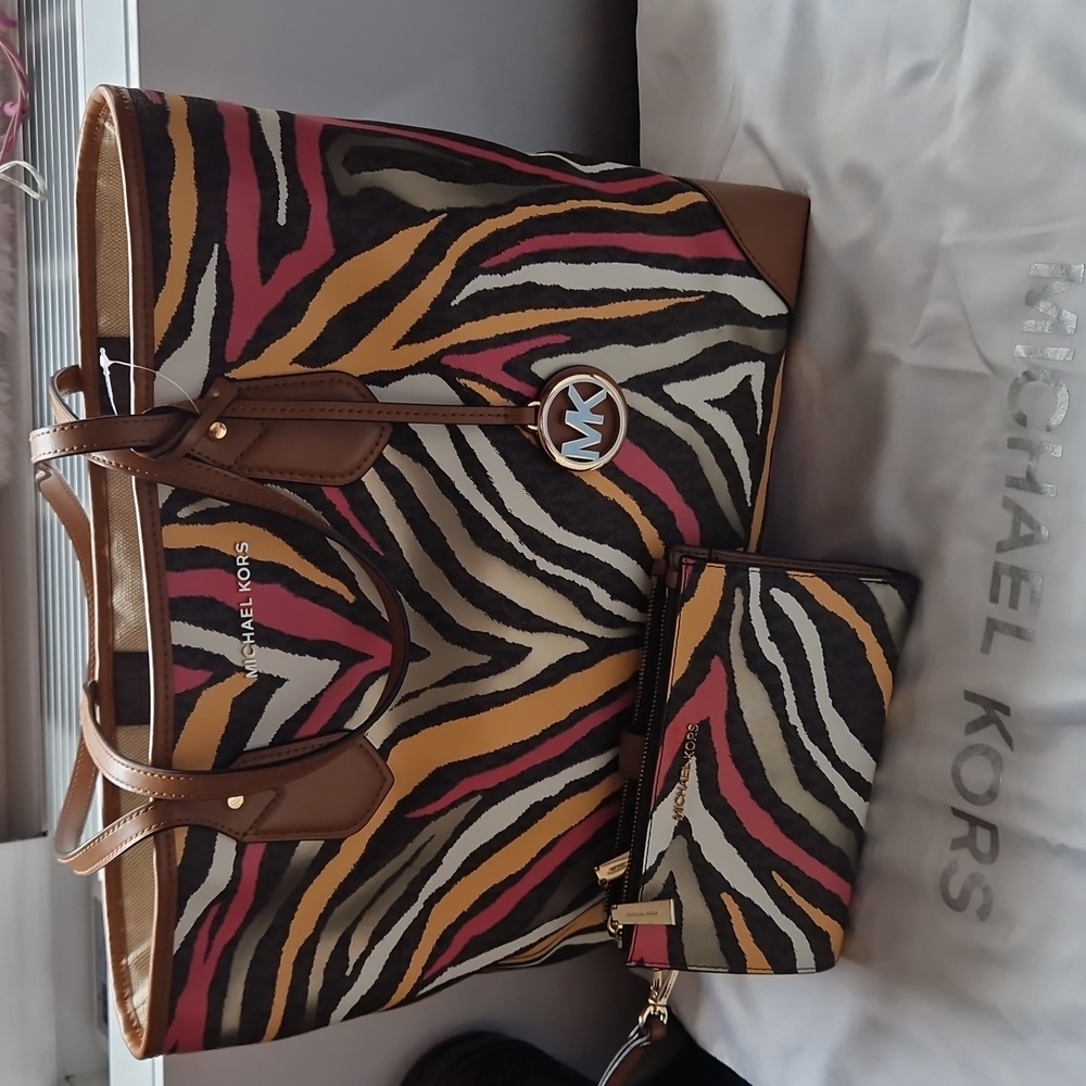 Michael kors bag set